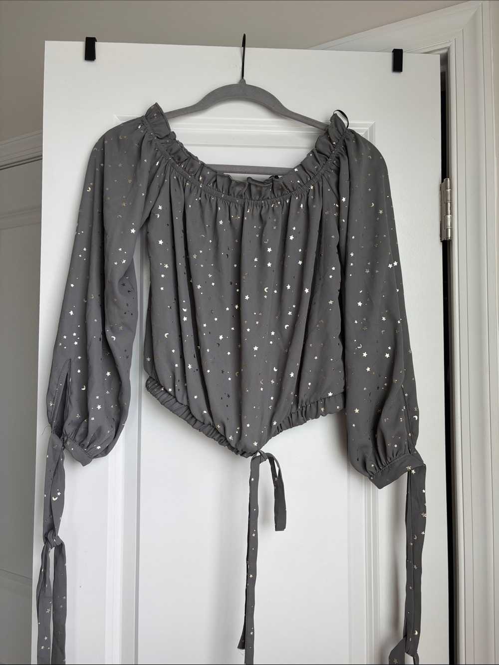 Vintage Havana Grey Star-Print Off-Shoulder Tie-Hem Top
